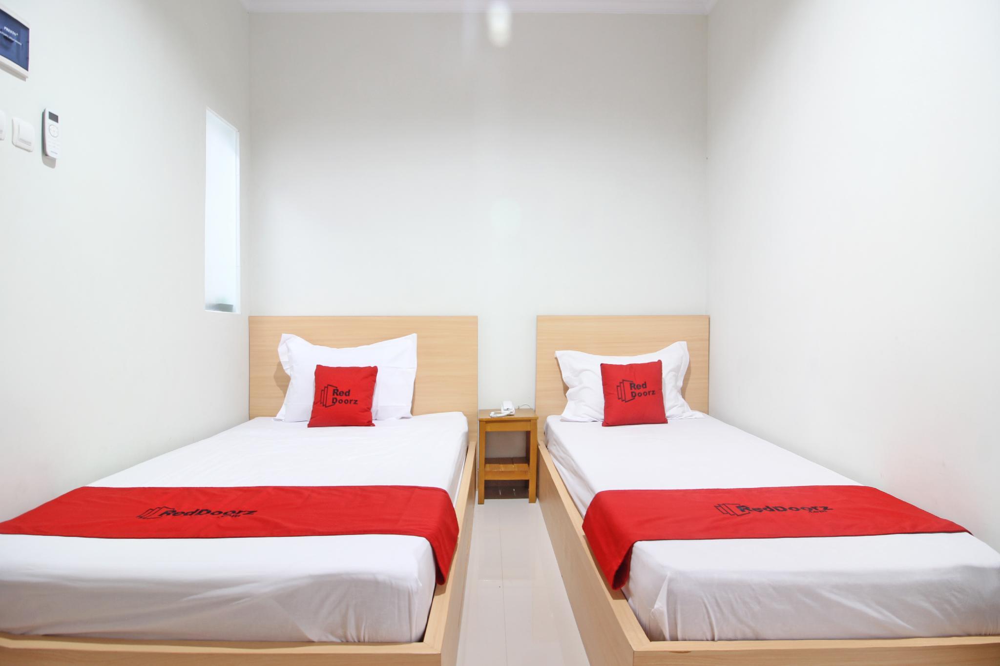 Reddoorz Near Amikom Yogyakarta Salakan Exterior foto