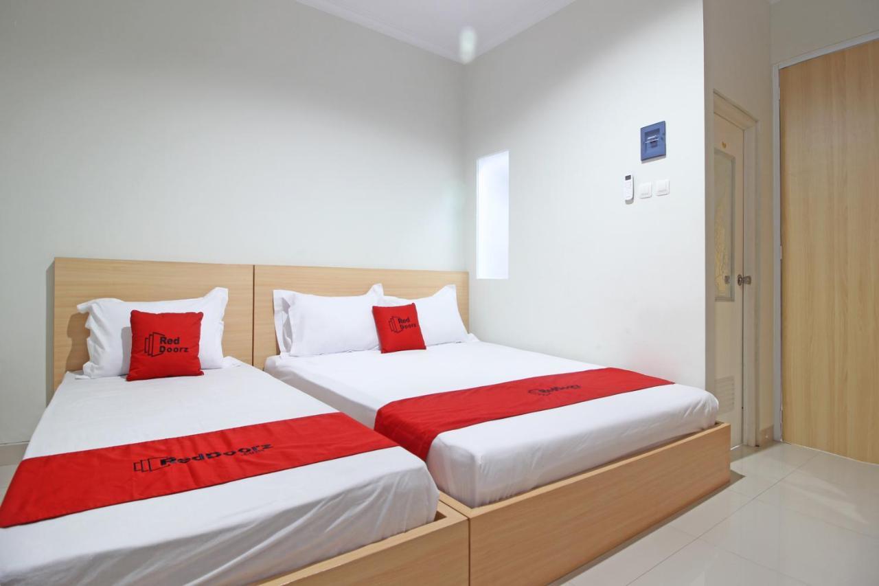 Reddoorz Near Amikom Yogyakarta Salakan Exterior foto
